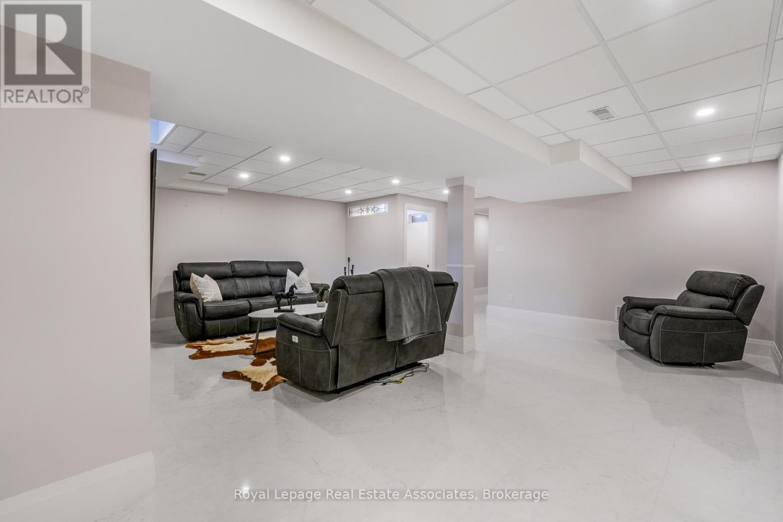 2388 Stone Glen Crescent, Oakville, Ontario  L6M 0C7 - Photo 30 - W12940498