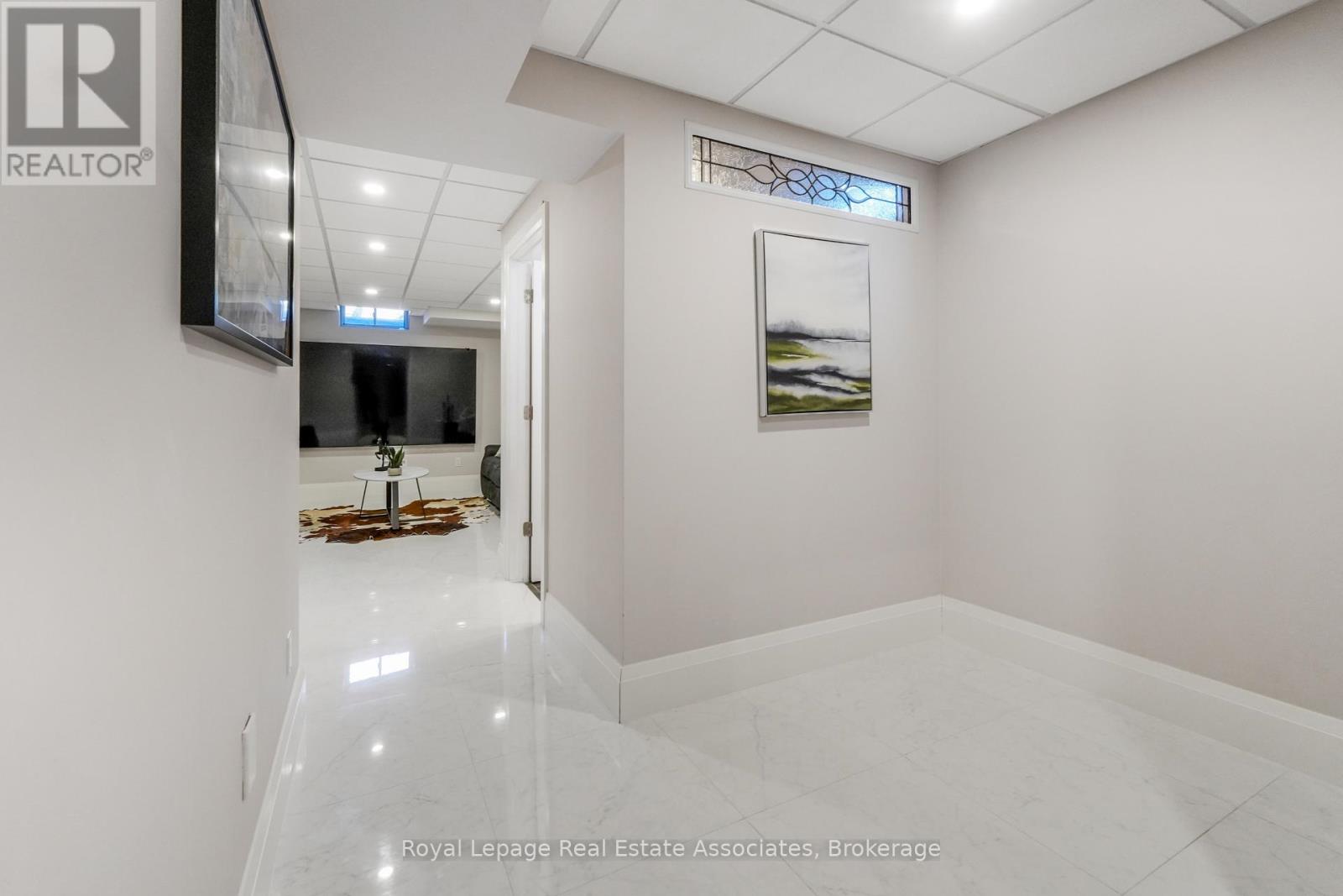 2388 Stone Glen Crescent, Oakville, Ontario  L6M 0C7 - Photo 32 - W12940498