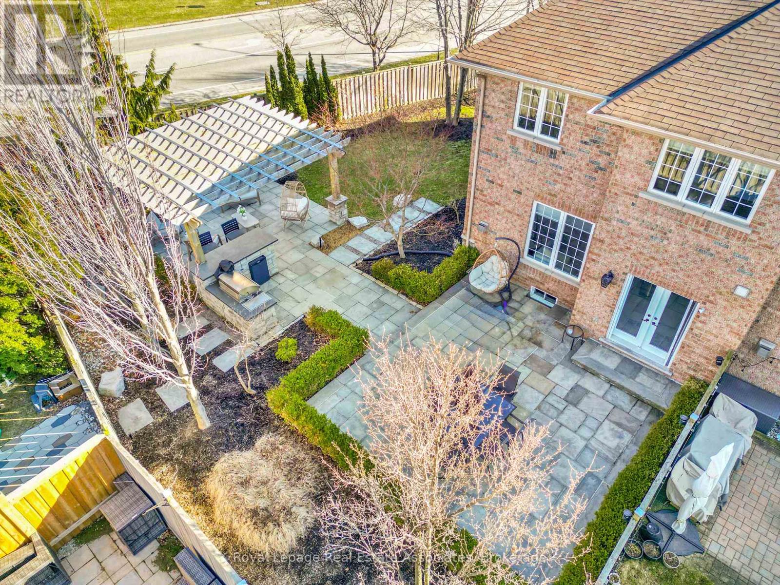 2388 Stone Glen Crescent, Oakville, Ontario  L6M 0C7 - Photo 37 - W12940498