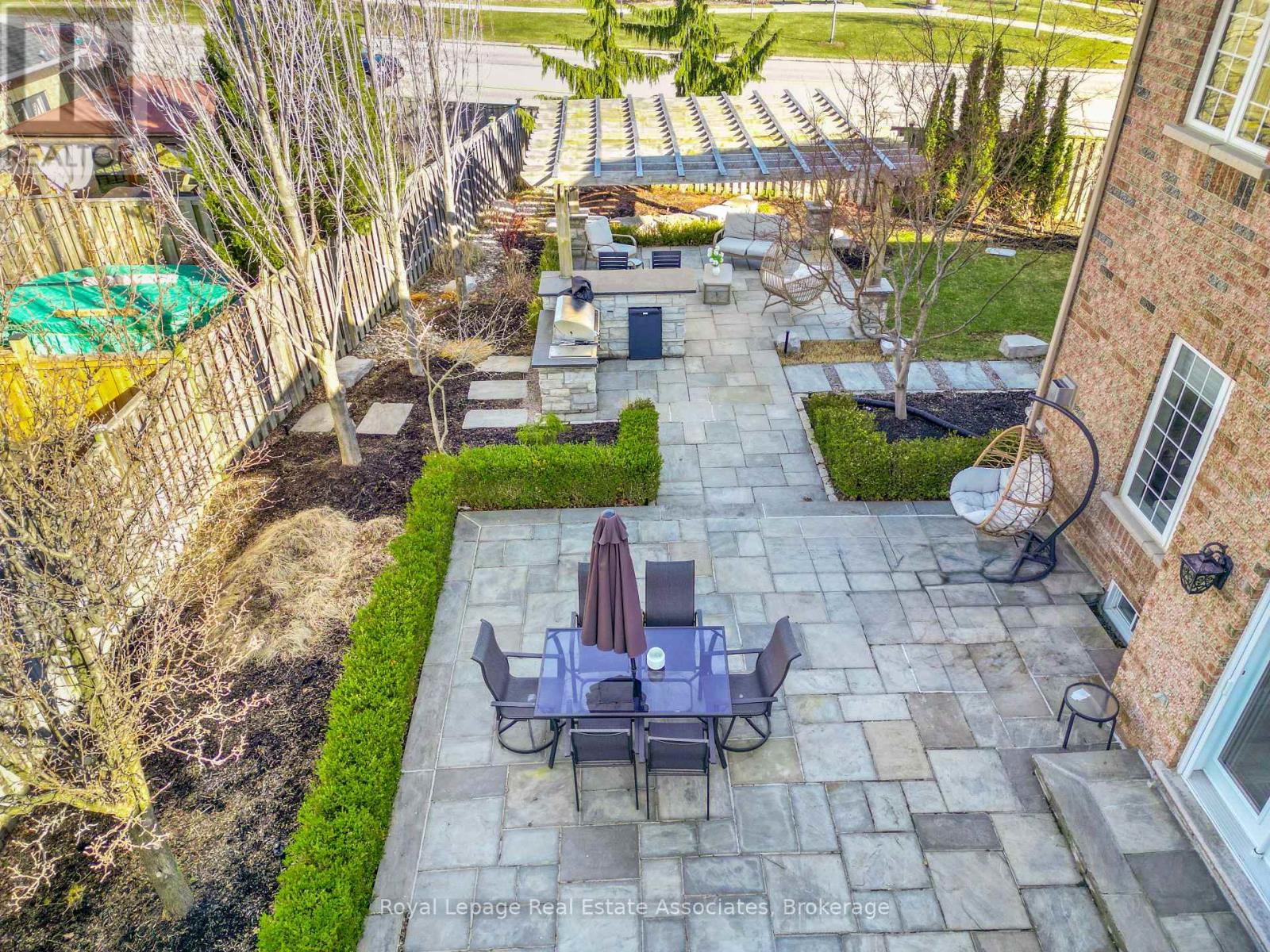 2388 Stone Glen Crescent, Oakville, Ontario  L6M 0C7 - Photo 38 - W12940498