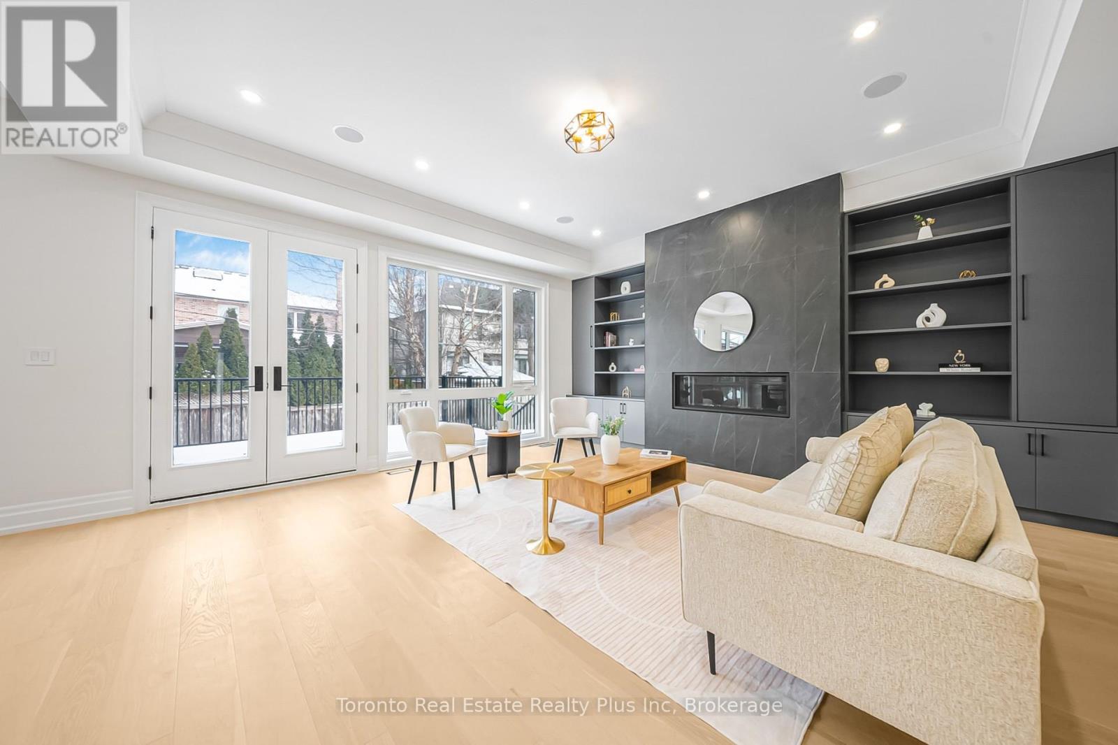 25 Cronin Drive, Toronto, Ontario  M9B 4T7 - Photo 13 - W12940514