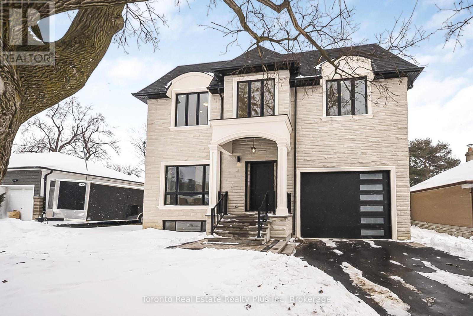 25 Cronin Drive, Toronto, Ontario  M9B 4T7 - Photo 2 - W12940514