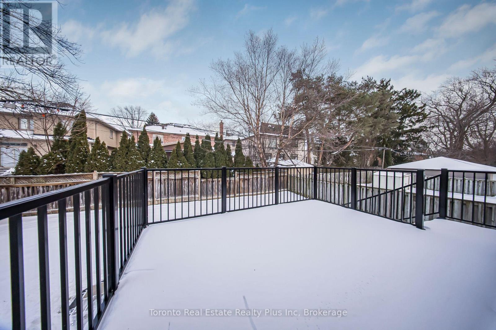 25 Cronin Drive, Toronto, Ontario  M9B 4T7 - Photo 43 - W12940514