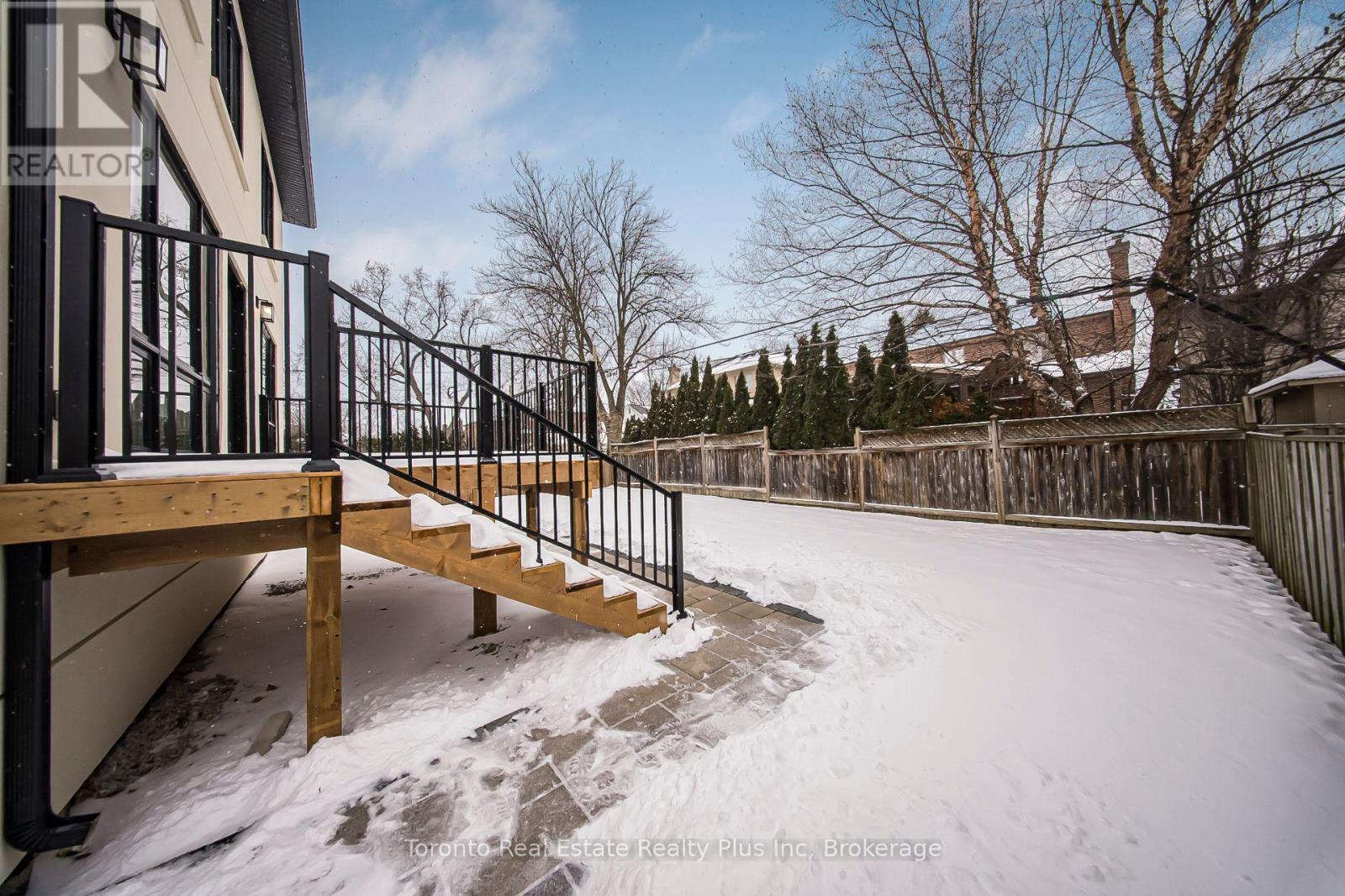 25 Cronin Drive, Toronto, Ontario  M9B 4T7 - Photo 44 - W12940514