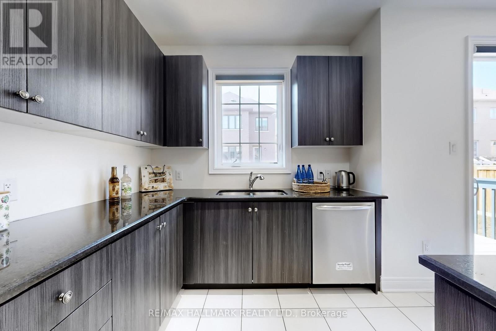 9 Lyle Way S, Brampton, Ontario  L6X 5P8 - Photo 15 - W12940534