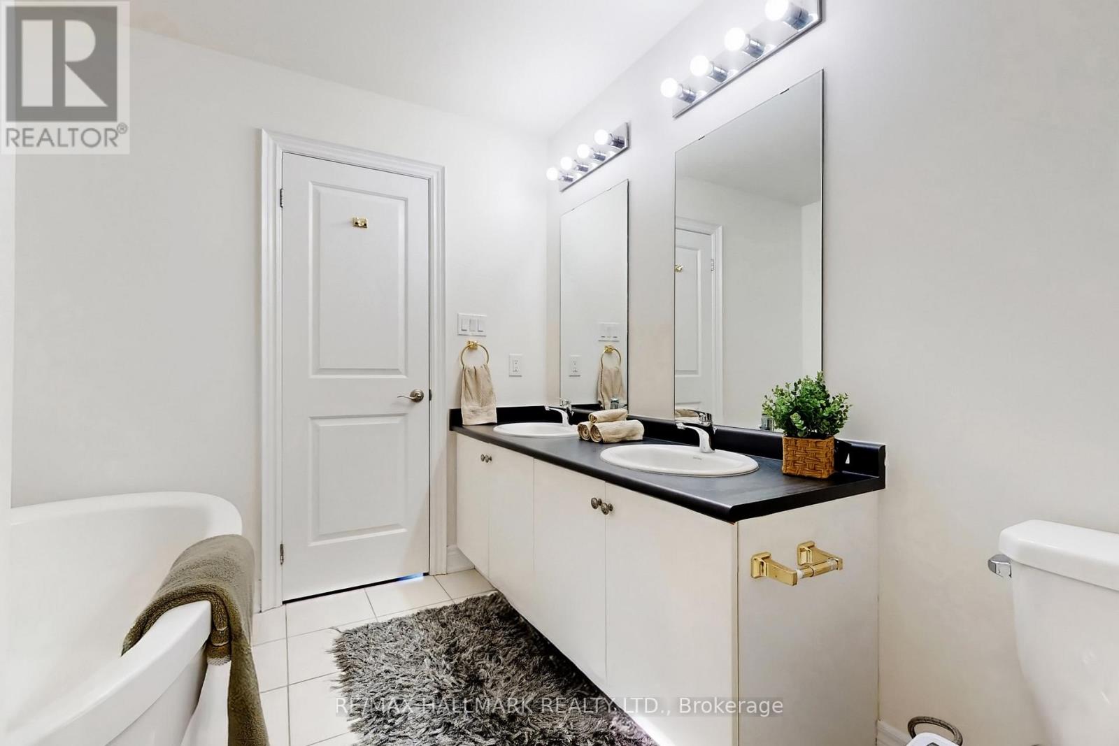 9 Lyle Way S, Brampton, Ontario  L6X 5P8 - Photo 34 - W12940534