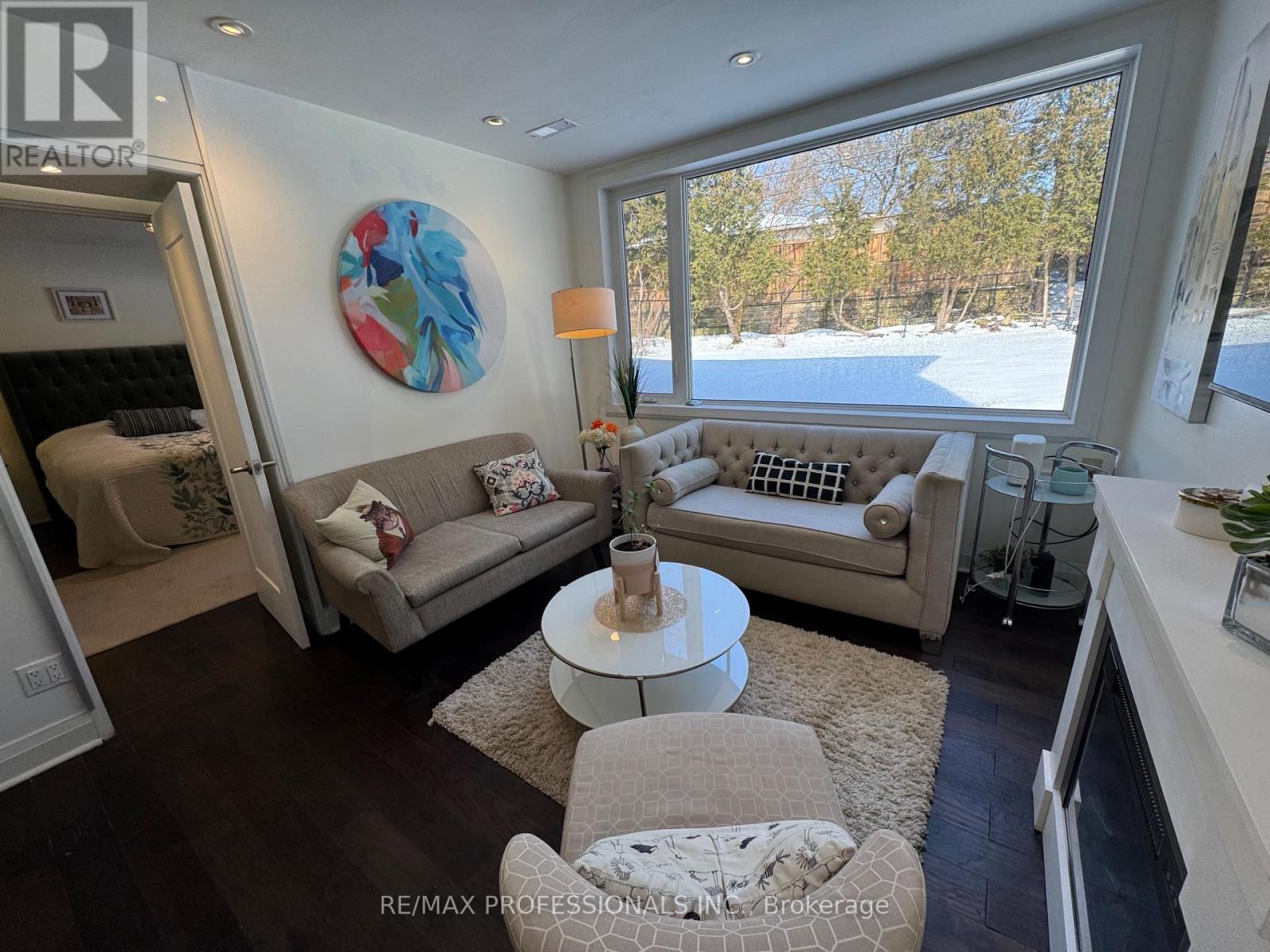 Ground - 11 Grasspoint Crescent, Toronto, Ontario  M9C 2T9 - Photo 5 - W12940572