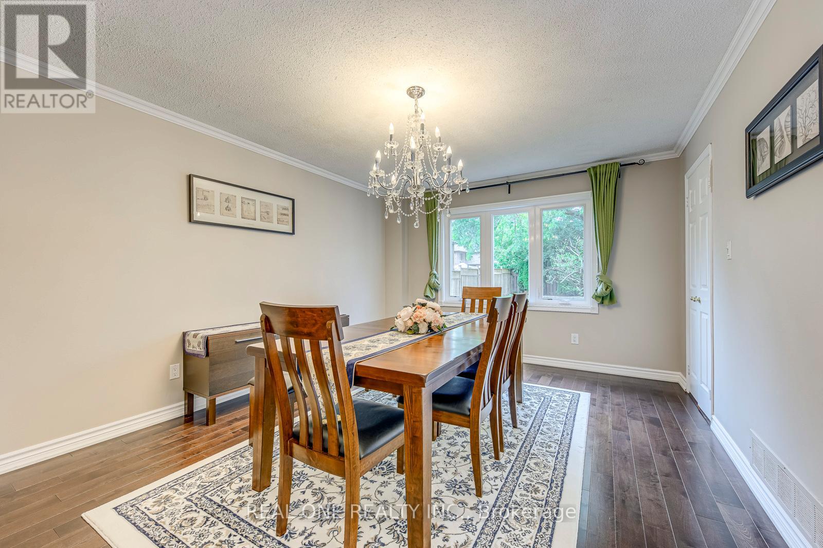 1237 Woodview Drive, Oakville, Ontario  L6M 2M5 - Photo 17 - W12940580