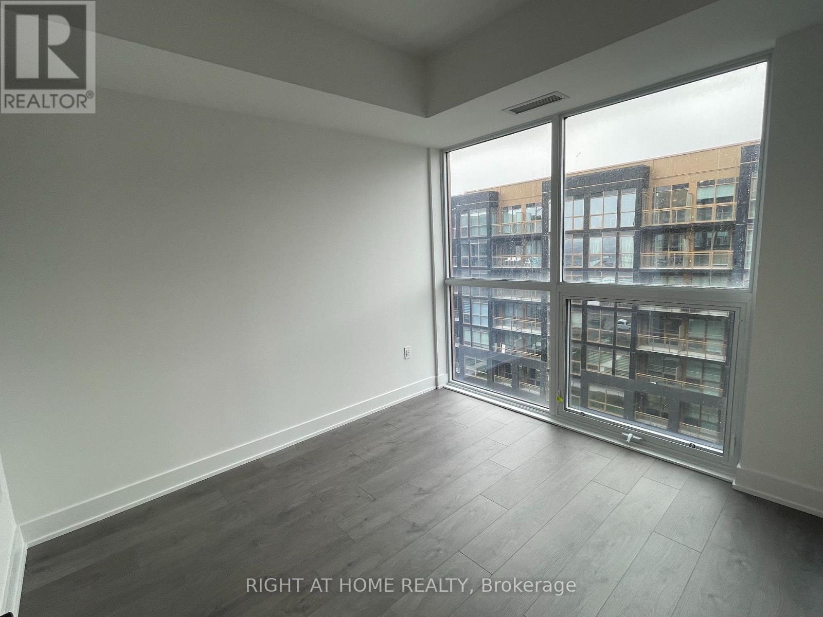 715 - 2333 Khalsa Gate, Oakville, Ontario L6M 5R6 - Photo 10 - W12940582