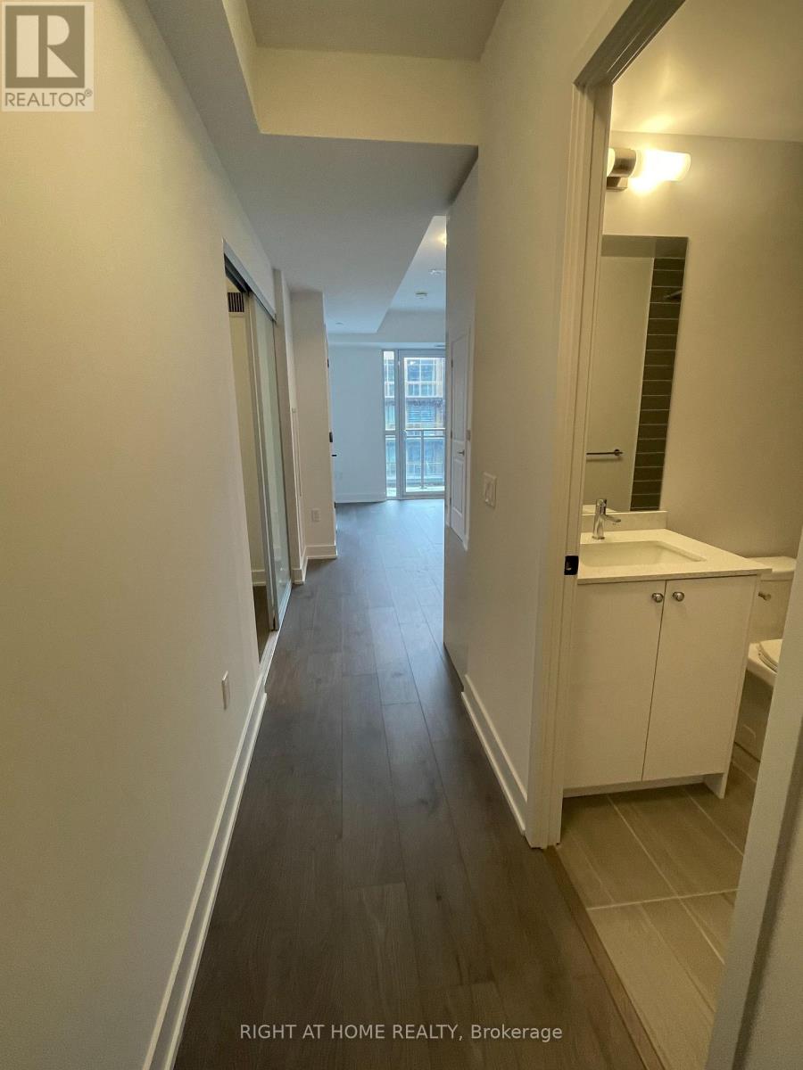 715 - 2333 Khalsa Gate, Oakville, Ontario L6M 5R6 - Photo 4 - W12940582