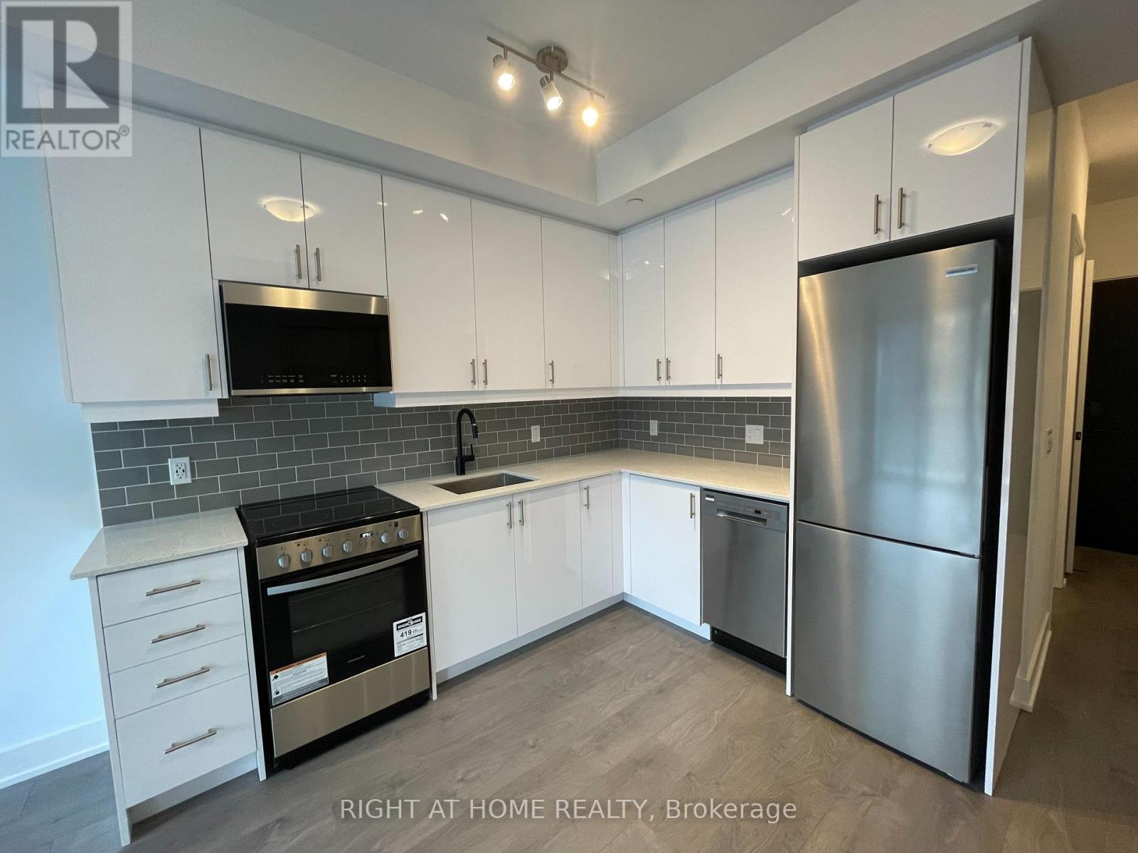 715 - 2333 Khalsa Gate, Oakville, Ontario L6M 5R6 - Photo 7 - W12940582