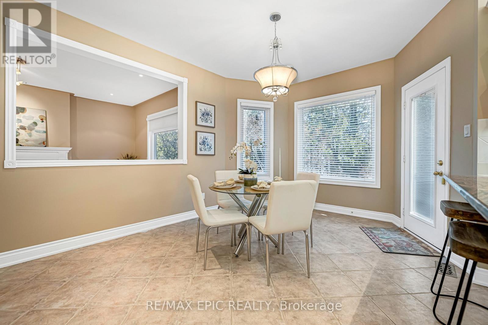 11 Palace Court, Richmond Hill, Ontario  L4B 4C3 - Photo 21 - N12938800