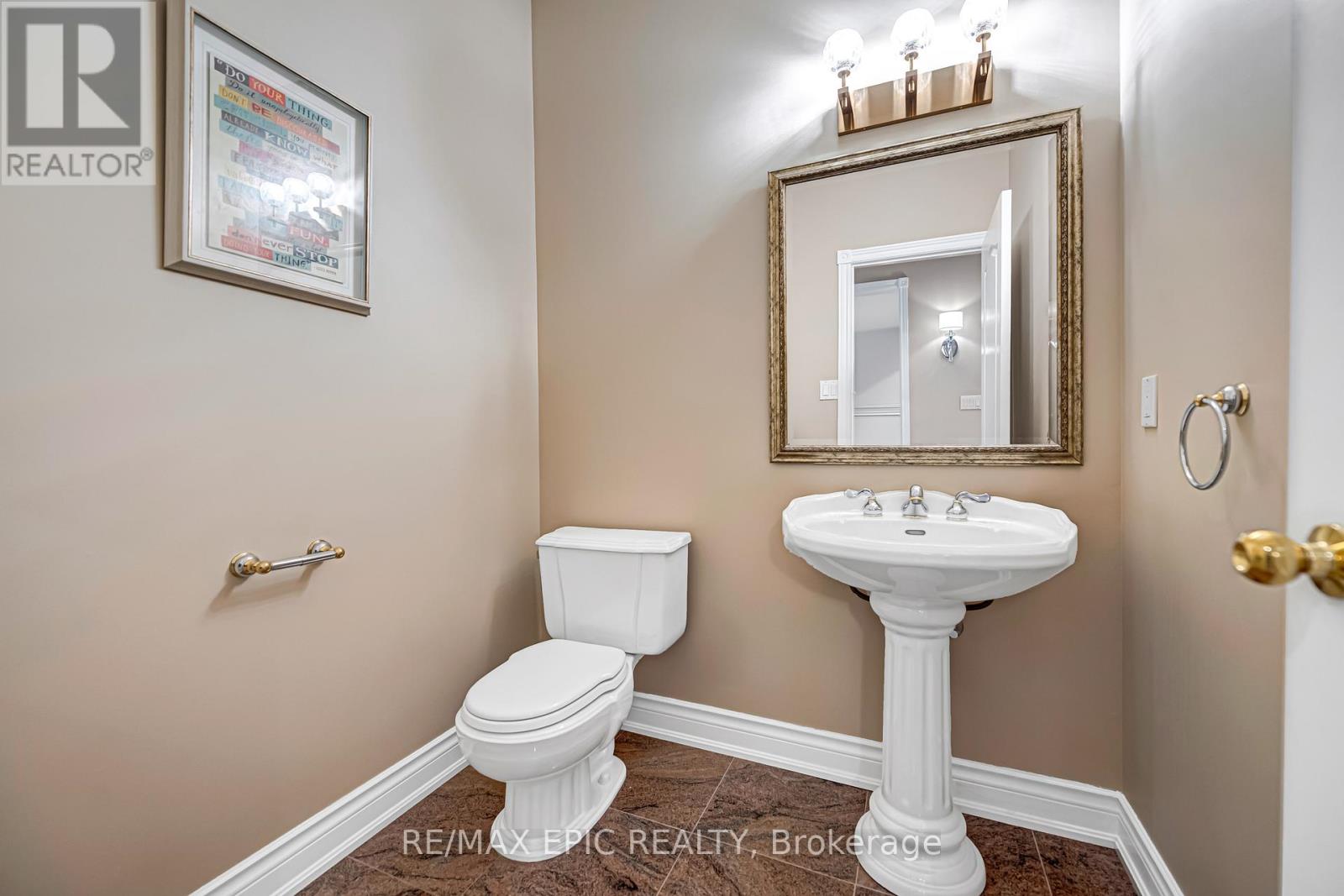 11 Palace Court, Richmond Hill, Ontario  L4B 4C3 - Photo 17 - N12938800