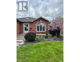 4 IRISH LANE, Barrie, Ontario