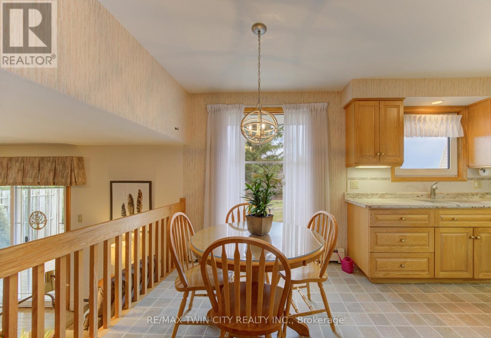 55 Coach Hill Drive, Kitchener, Ontario  N2E 1N7 - Photo 15 - X12940610