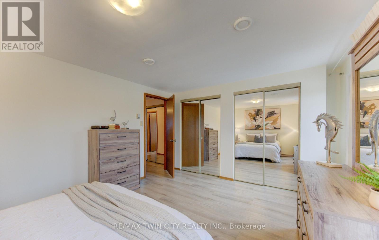 55 Coach Hill Drive, Kitchener, Ontario  N2E 1N7 - Photo 23 - X12940610