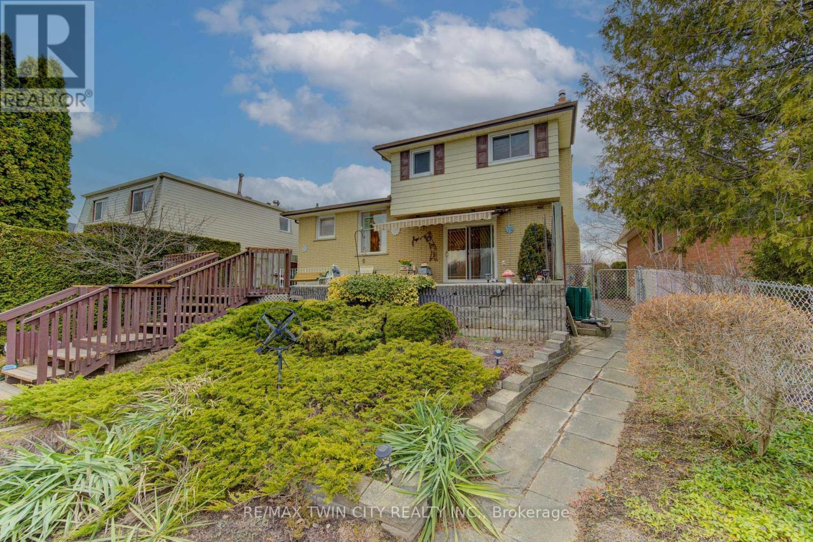 55 Coach Hill Drive, Kitchener, Ontario  N2E 1N7 - Photo 33 - X12940610