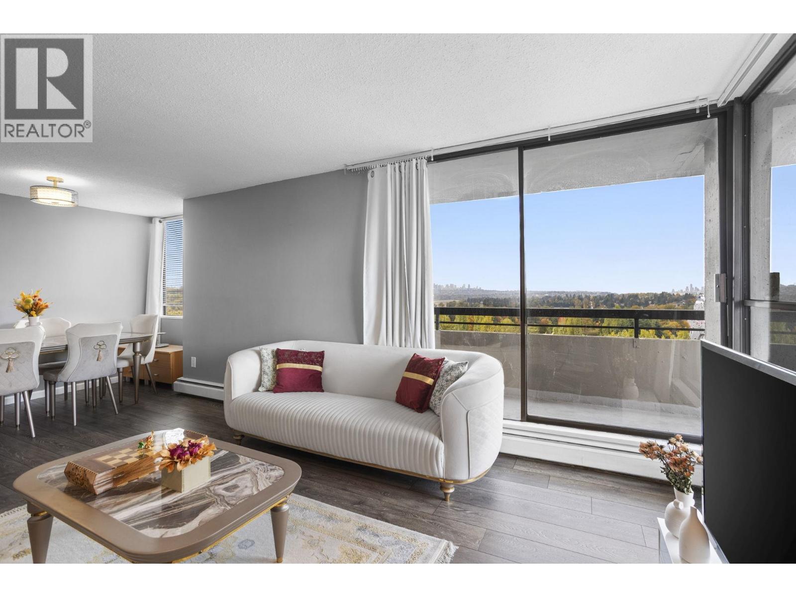 1605 3737 Bartlett Court, Burnaby, British Columbia  V3J 7E3 - Photo 6 - R3086243