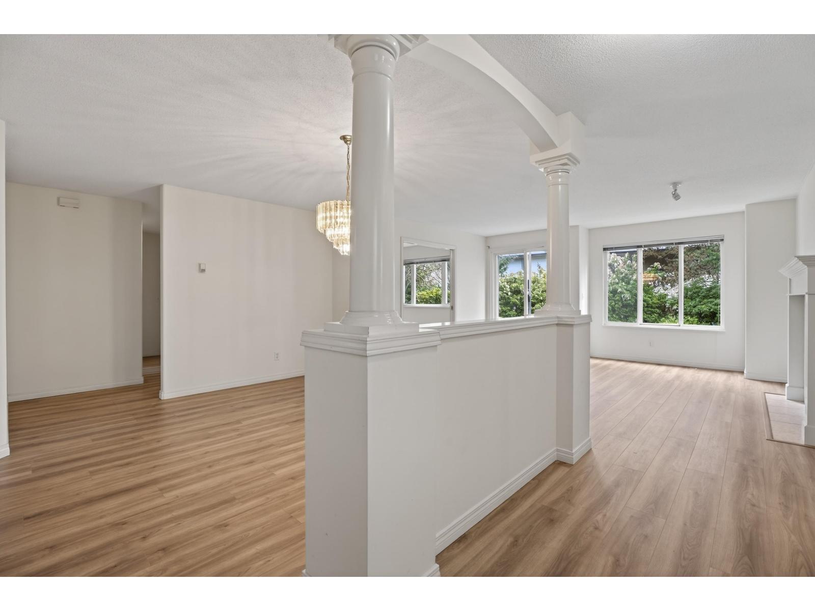 216 13888 70 Avenue, Surrey, British Columbia  V3W 0R8 - Photo 3 - R3104628