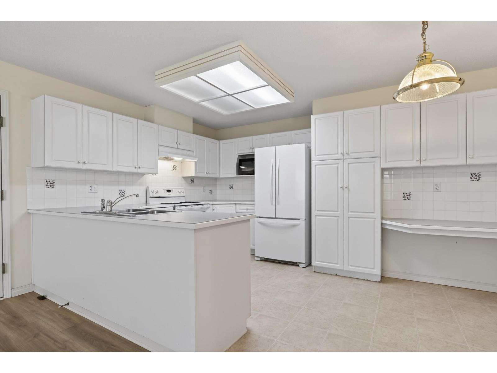 216 13888 70 Avenue, Surrey, British Columbia  V3W 0R8 - Photo 14 - R3104628