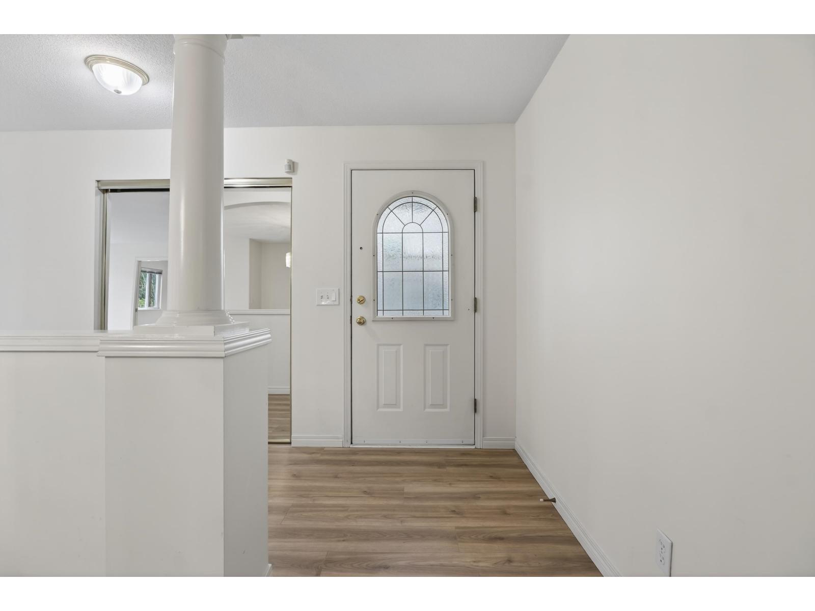 216 13888 70 Avenue, Surrey, British Columbia  V3W 0R8 - Photo 2 - R3104628