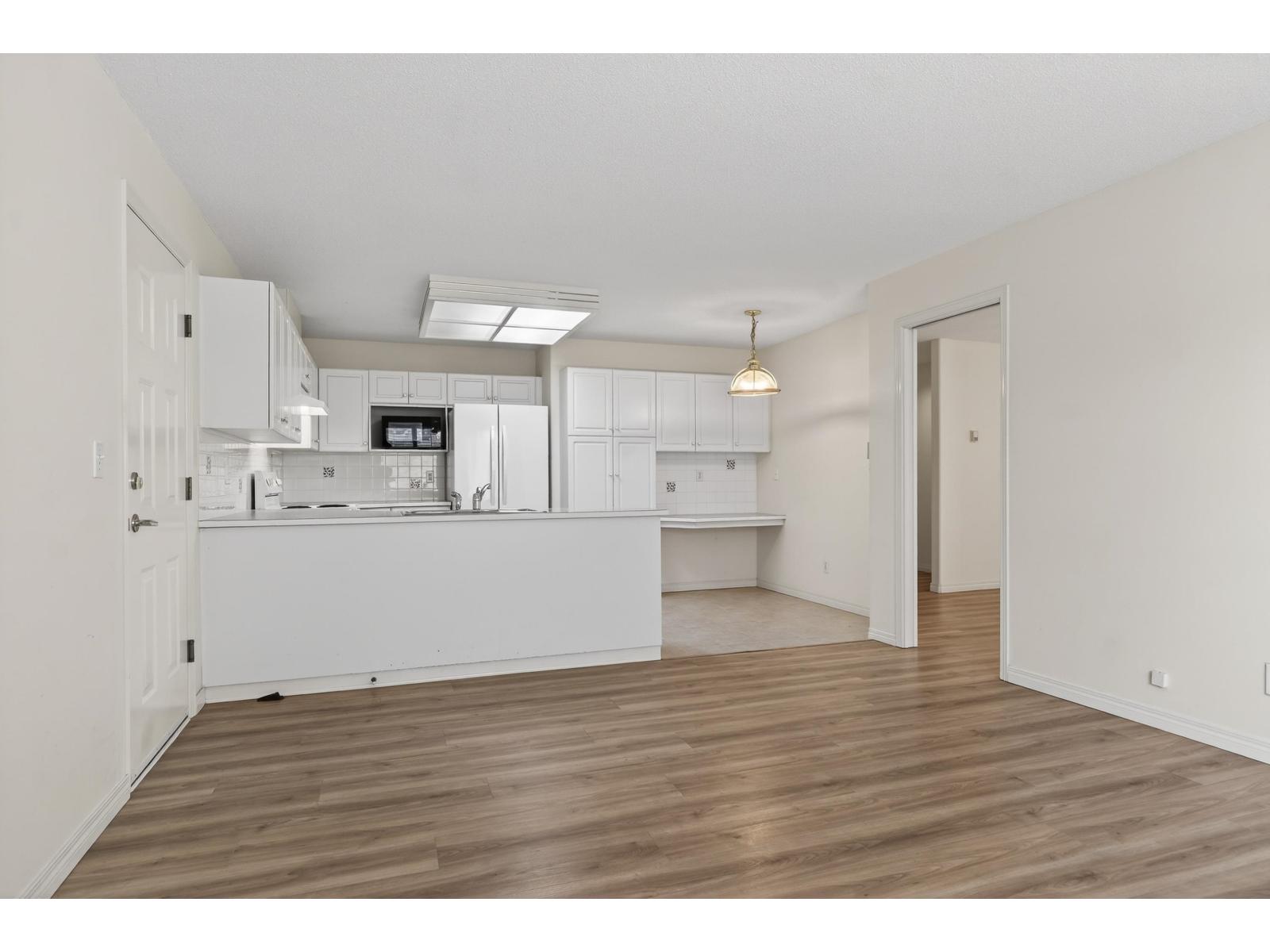 216 13888 70 Avenue, Surrey, British Columbia  V3W 0R8 - Photo 13 - R3104628