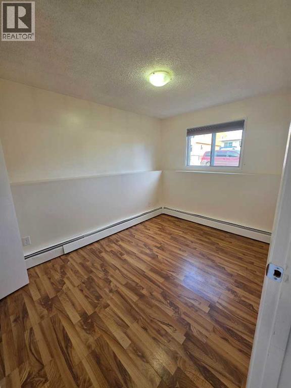 4503 73 Street NW, Calgary, Alberta  T3B 2M3 - Photo 9 - A2296807