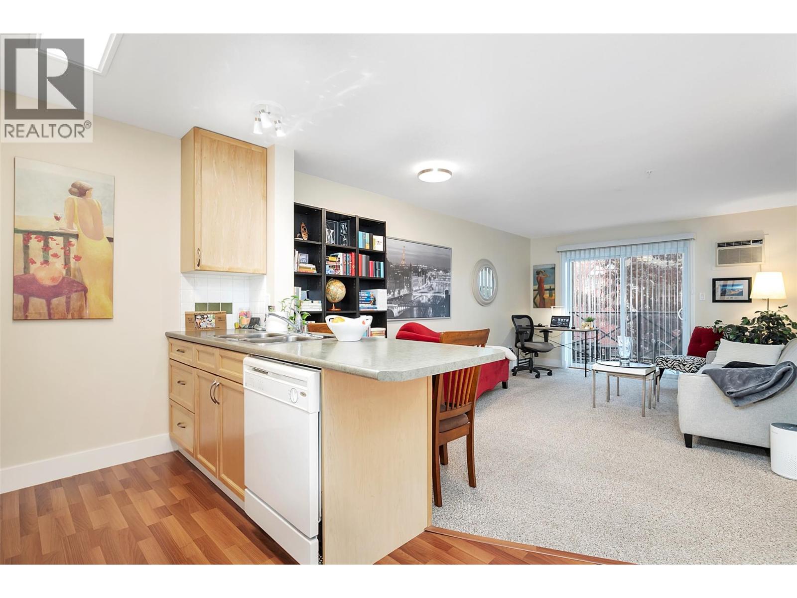 256 Hastings Avenue Unit# 301 Penticton, BC V2A2V6_2