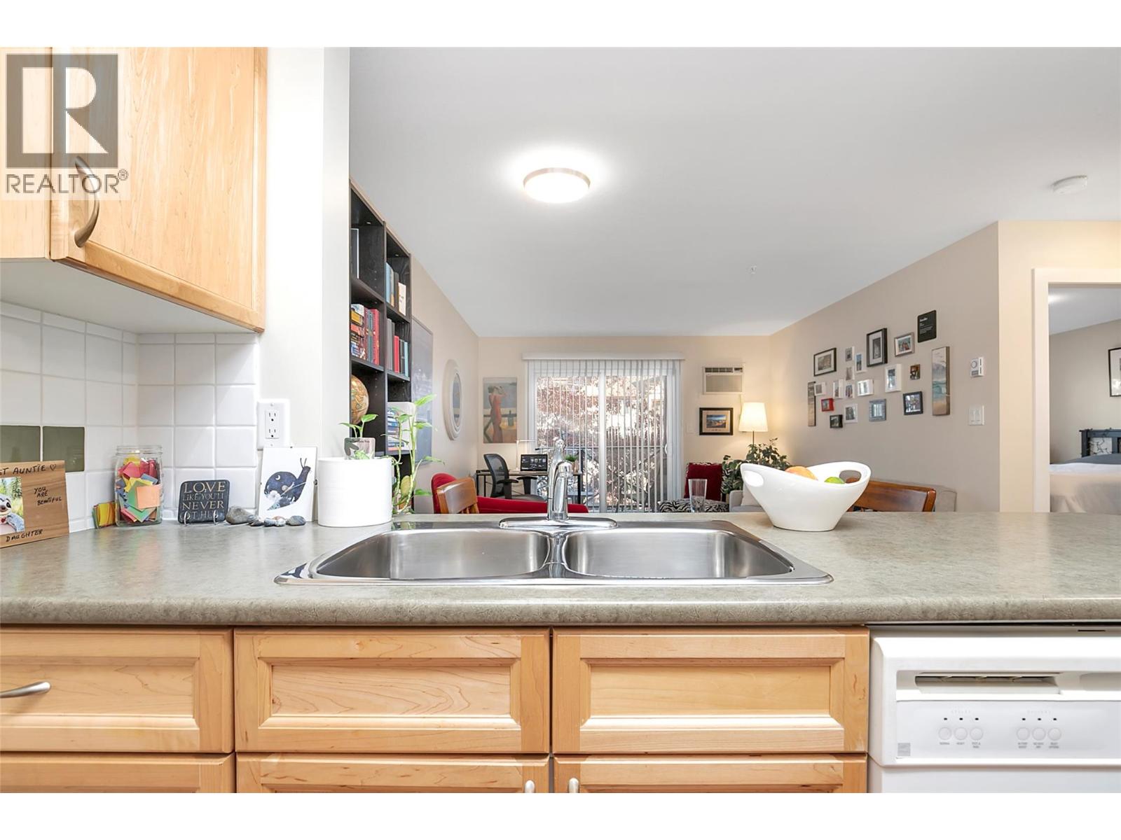 256 Hastings Avenue Unit# 301 Penticton, BC V2A2V6_8