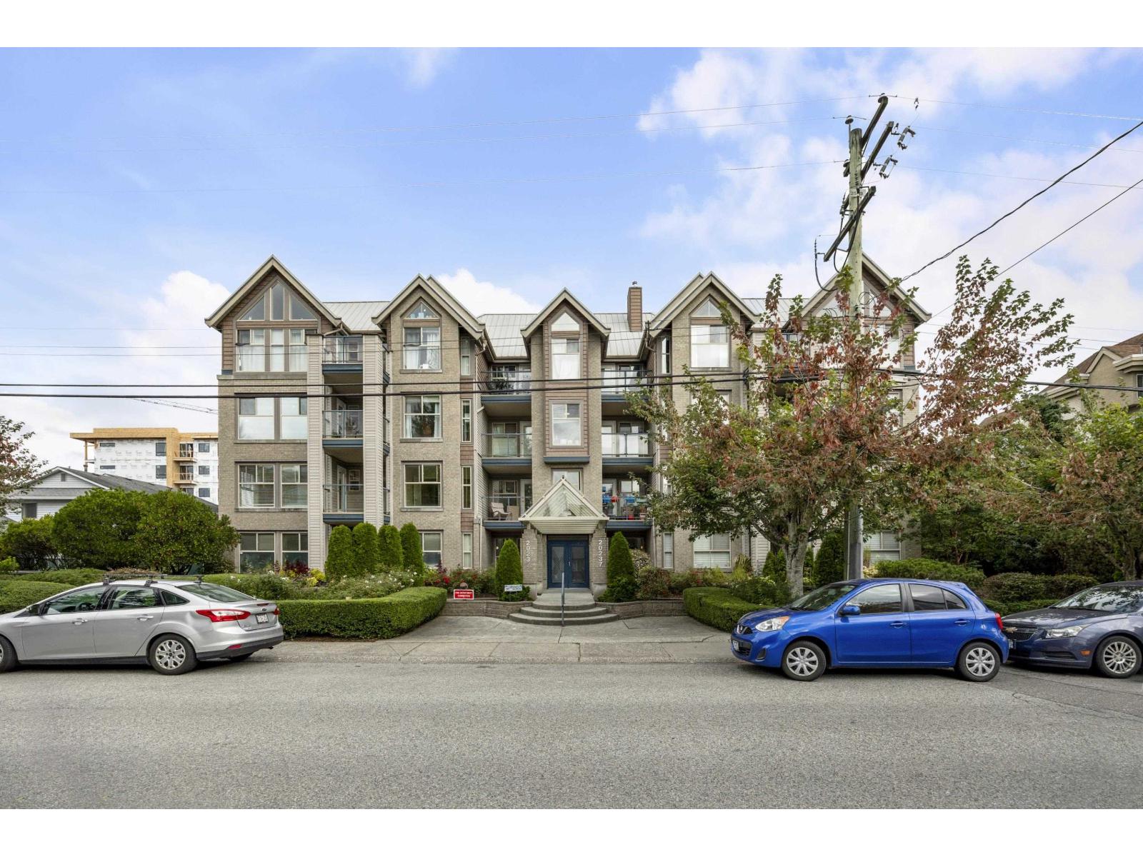 302 20237 54 Avenue, Langley, British Columbia  V3A 3W2 - Photo 1 - R3105234