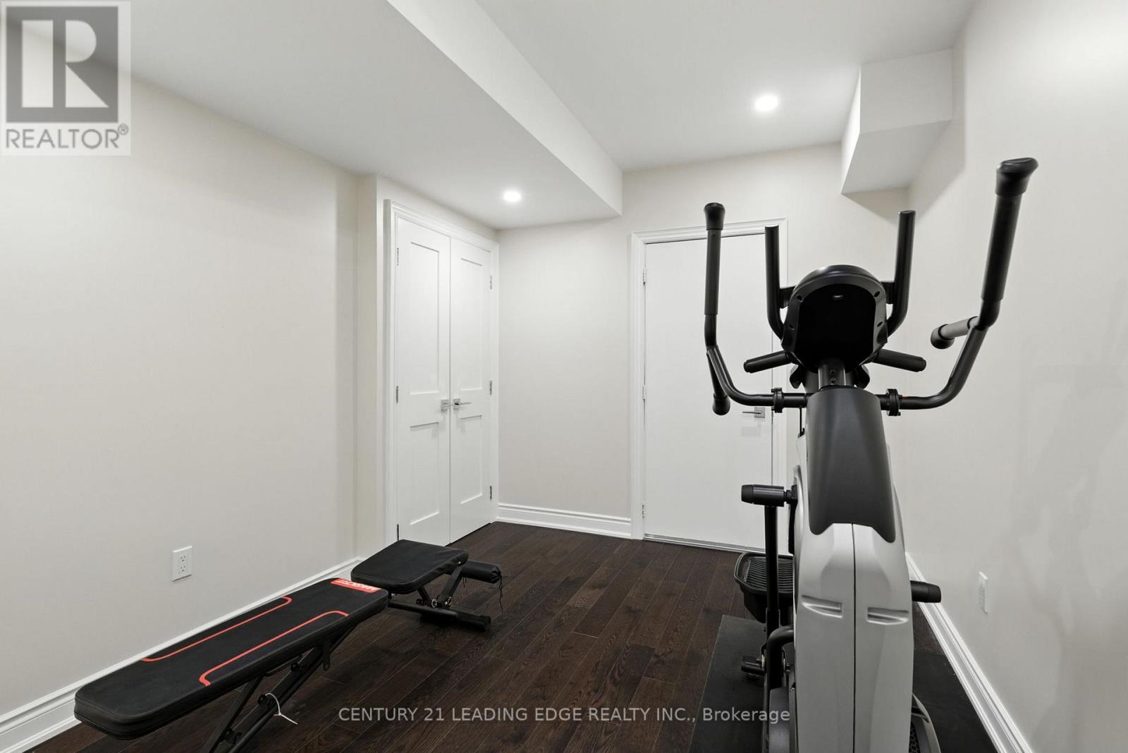 3239 Millicent Avenue, Oakville, Ontario  L6H 0V8 - Photo 33 - W12934324