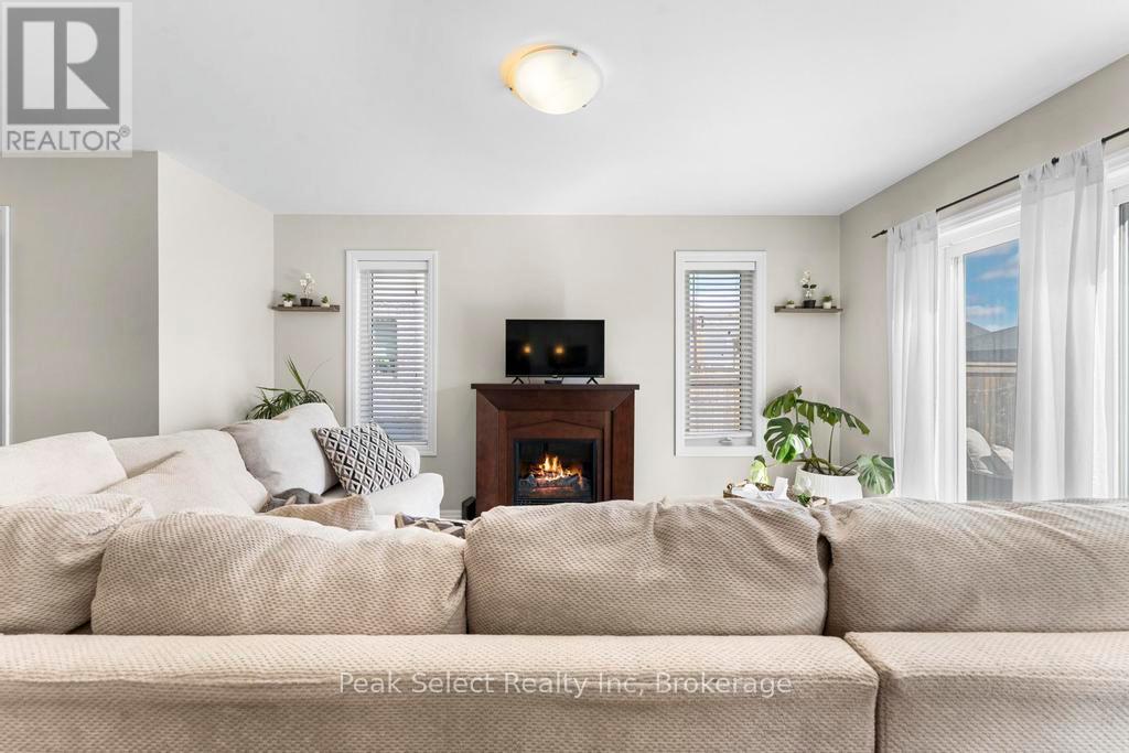 112 Edison Street, St. Marys, Ontario N4X 0A8 - Photo 13 - X12940782