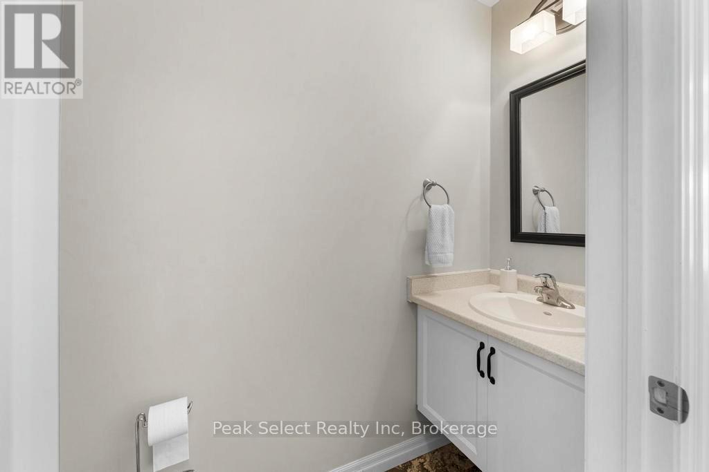 112 Edison Street, St. Marys, Ontario N4X 0A8 - Photo 17 - X12940782