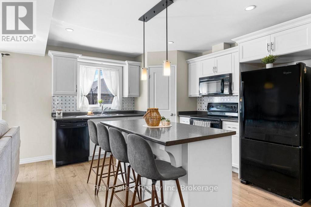 112 Edison Street, St. Marys, Ontario N4X 0A8 - Photo 9 - X12940782