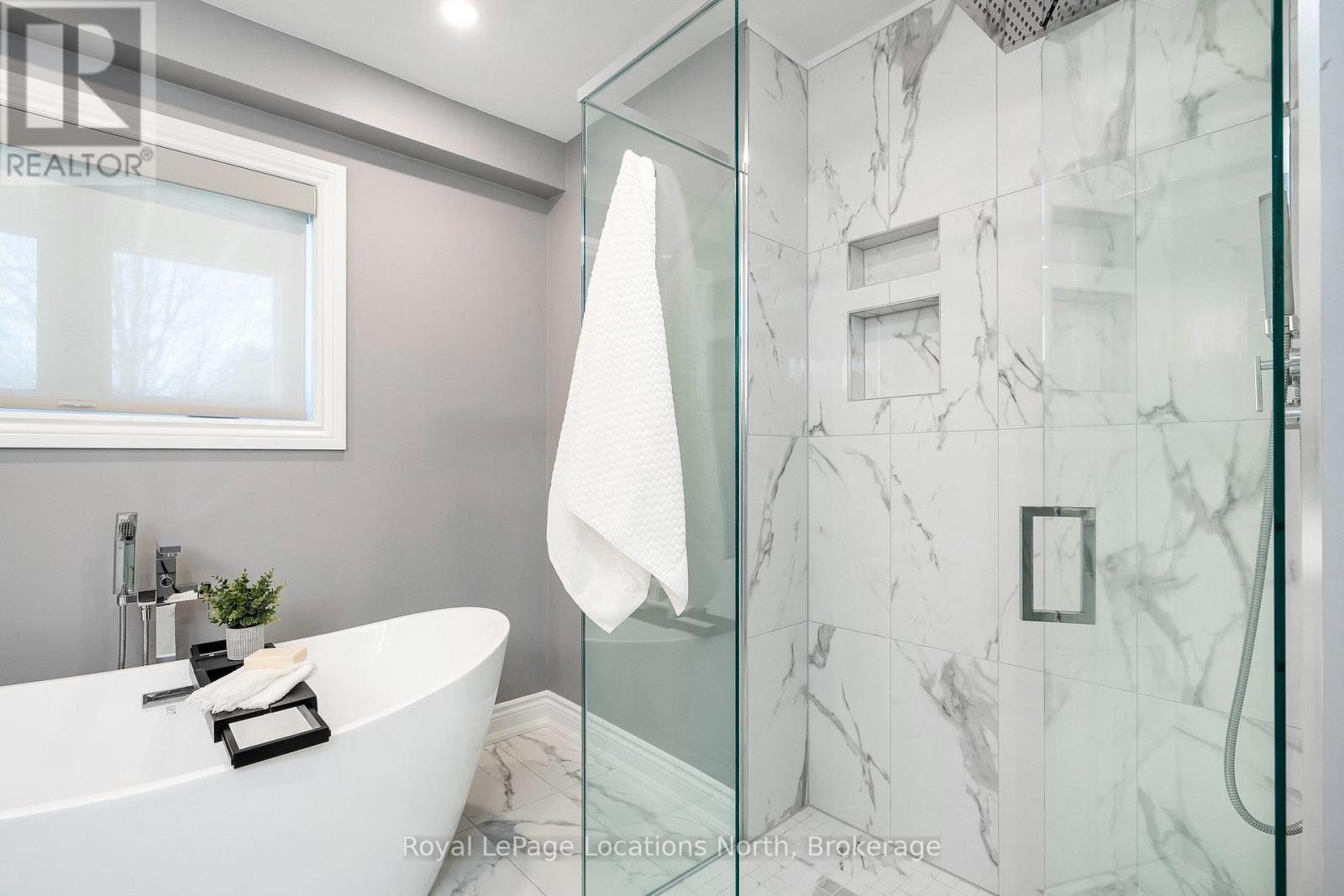 129 Scandia Lane, Blue Mountains, Ontario  N0H 2E0 - Photo 33 - X12940792