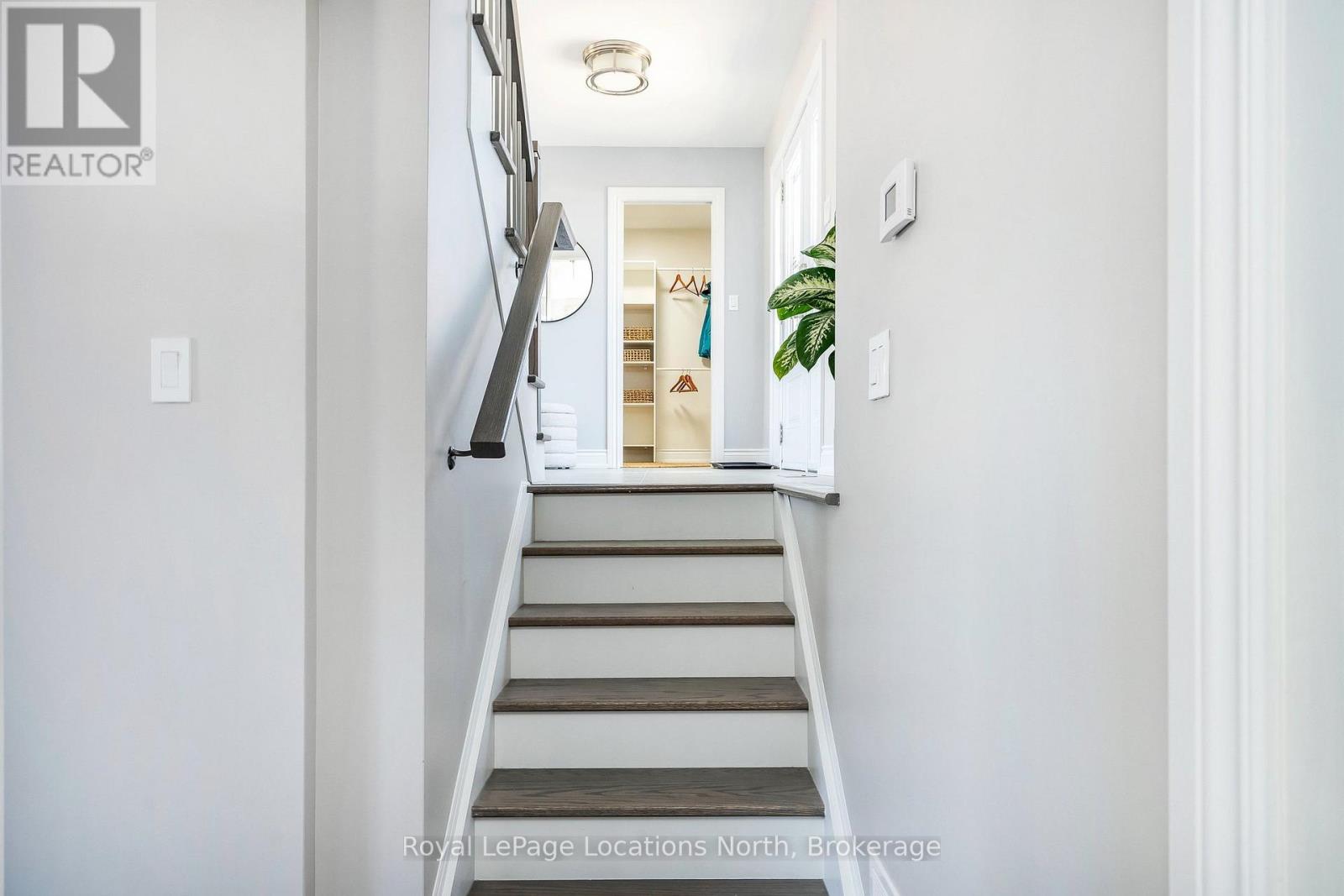 129 Scandia Lane, Blue Mountains, Ontario  N0H 2E0 - Photo 35 - X12940792