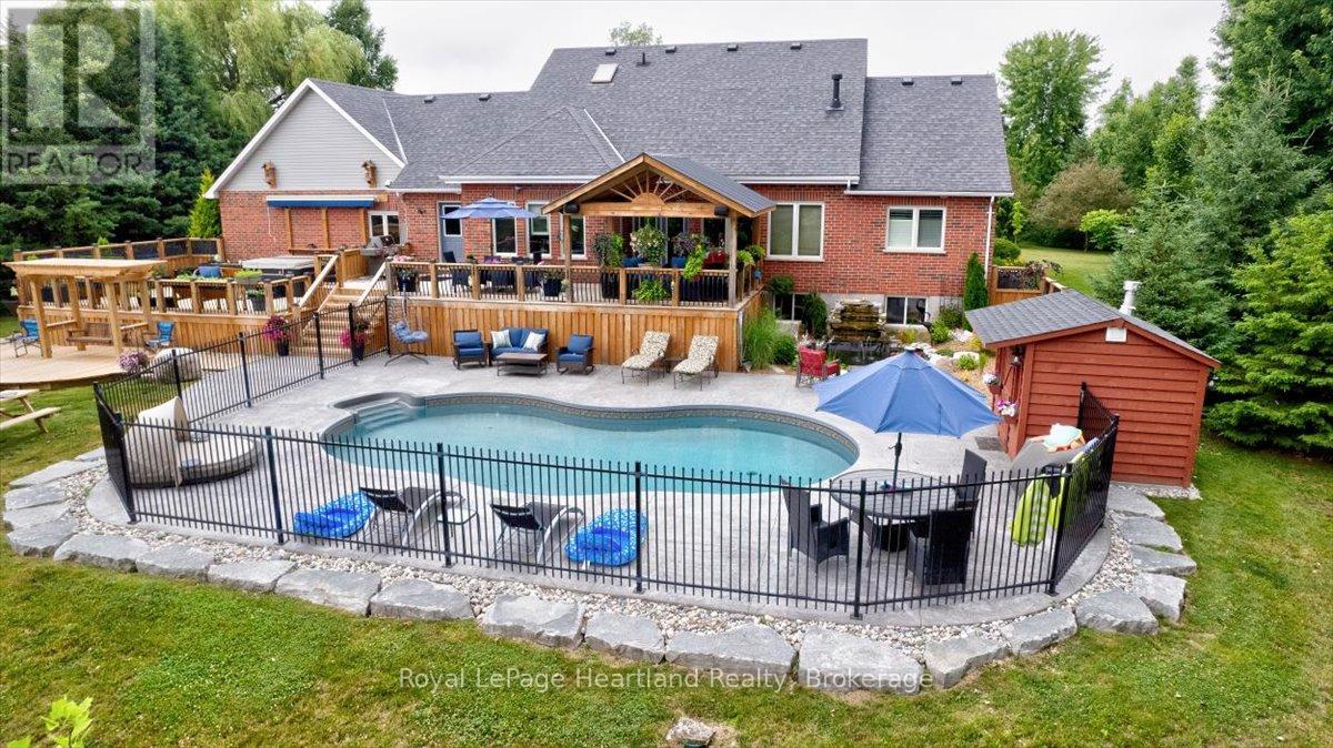 36241 Gore Road, South Huron, Ontario  N0M 1T0 - Photo 37 - X12940824