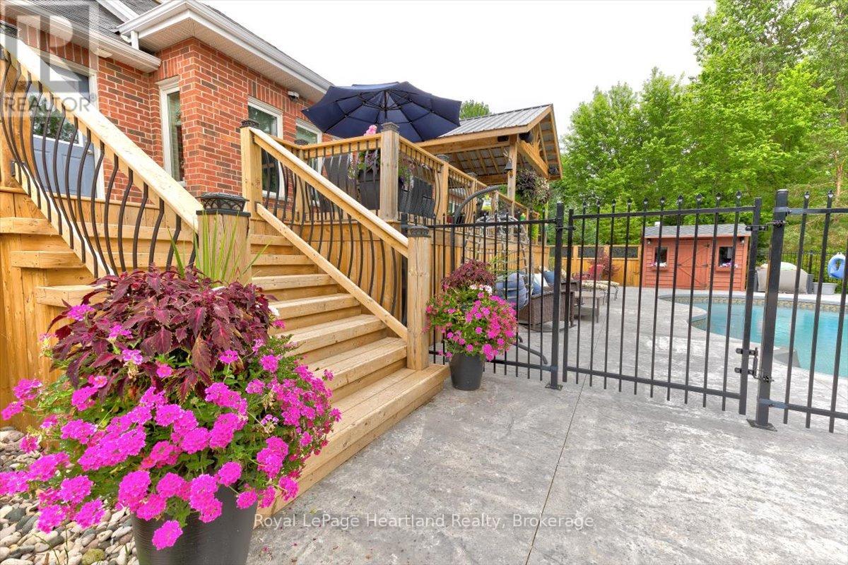 36241 Gore Road, South Huron, Ontario  N0M 1T0 - Photo 46 - X12940824