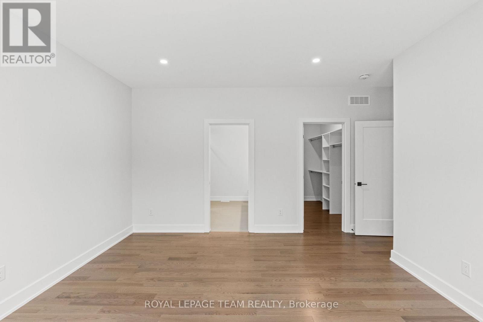 79 Hogan Drive, Mcnab/braeside, Ontario  K7S 0L1 - Photo 21 - X12929046