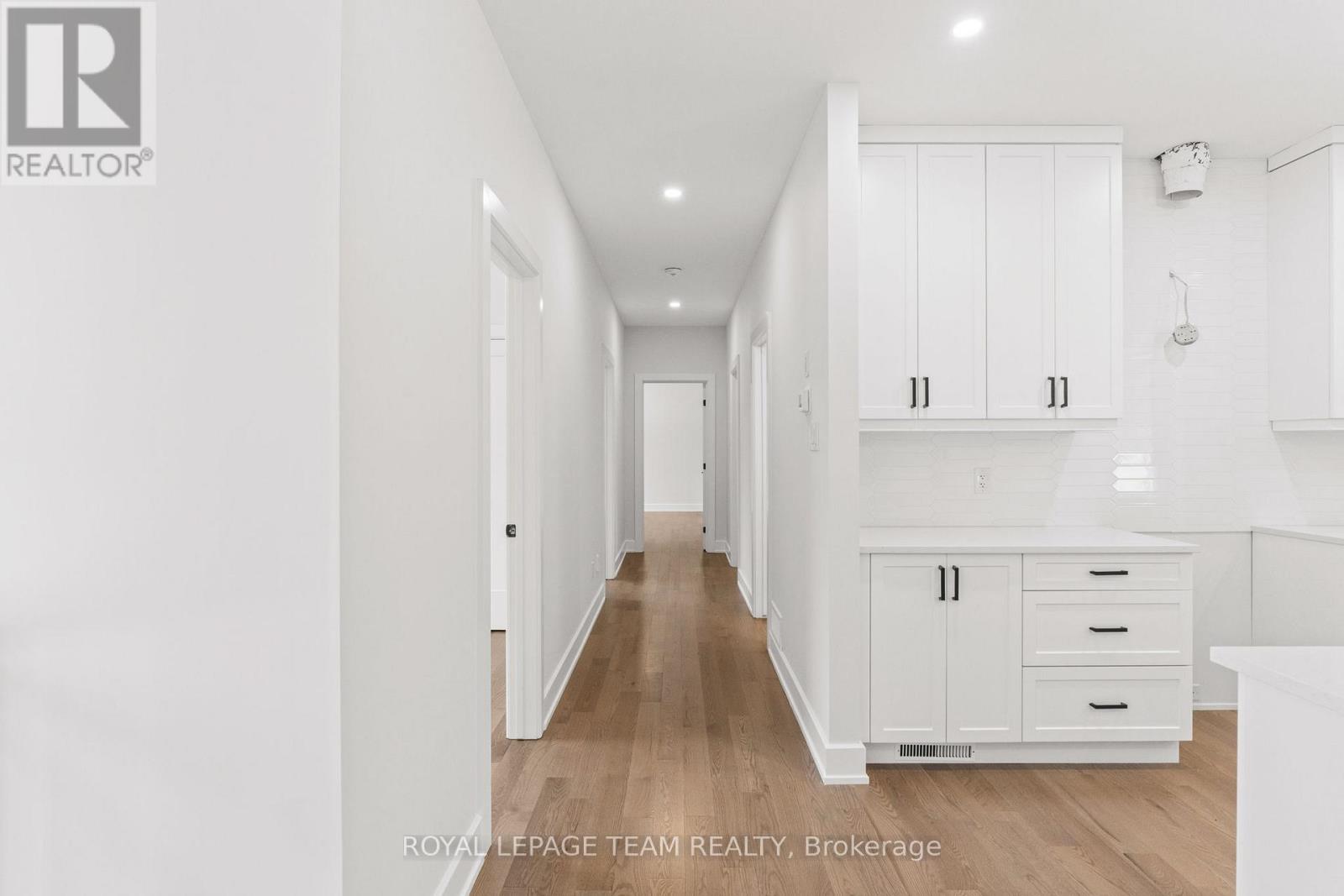 79 Hogan Drive, Mcnab/braeside, Ontario  K7S 0L1 - Photo 19 - X12929046