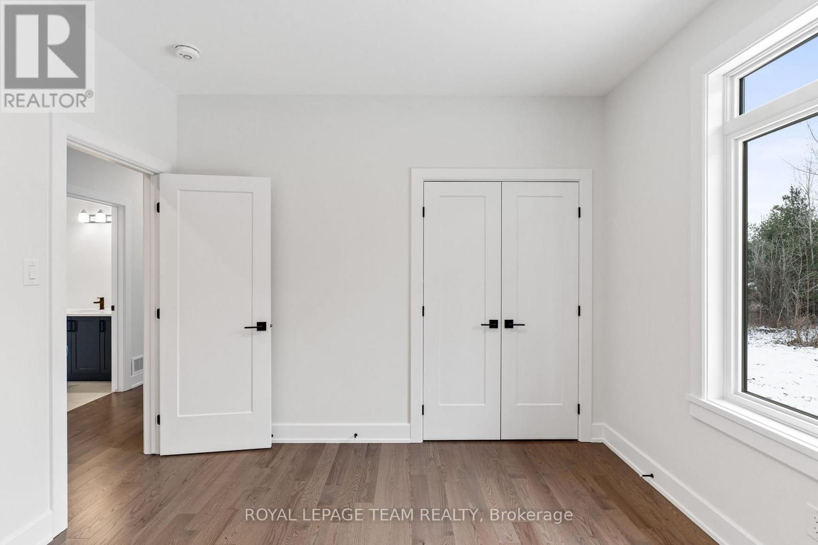 79 Hogan Drive, Mcnab/braeside, Ontario  K7S 0L1 - Photo 29 - X12929046