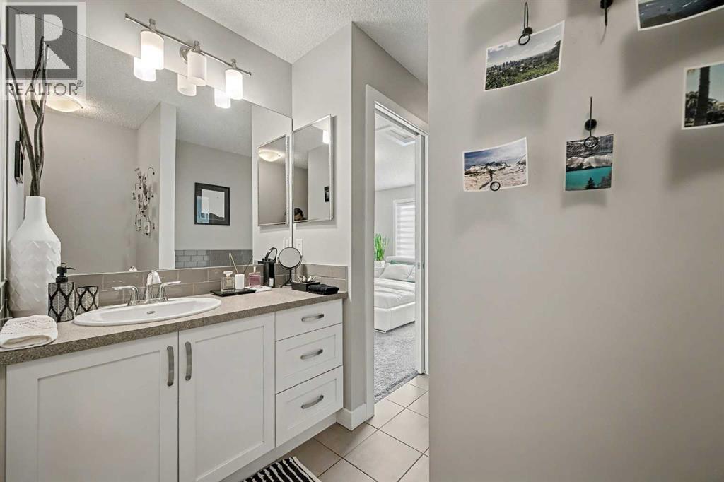 38 Sage Bluff Gate Nw, Calgary, Alberta  T3R 0Y9 - Photo 25 - A2297224
