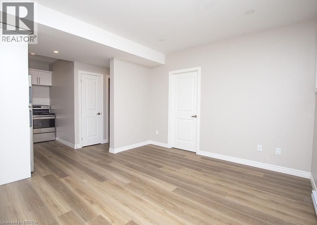 355 Wellington Street, Brantford, Ontario  N3S 4A7 - Photo 5 - 40815768