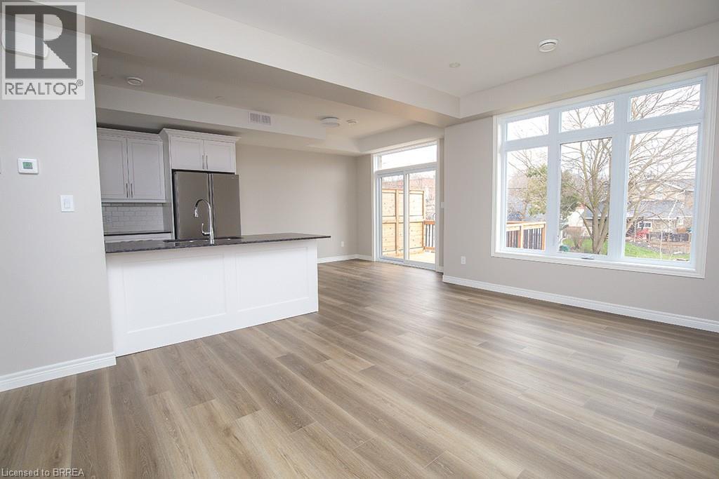 355 Wellington Street, Brantford, Ontario  N3S 4A7 - Photo 6 - 40815768