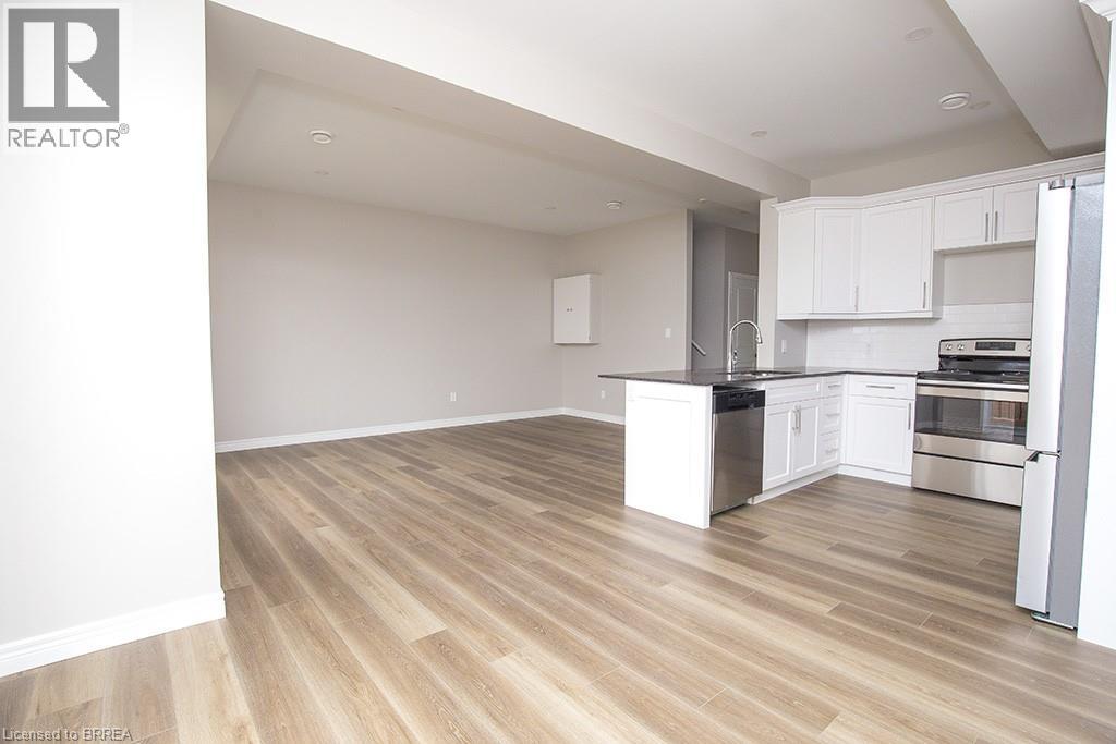 355 Wellington Street, Brantford, Ontario  N3S 4A7 - Photo 9 - 40815768