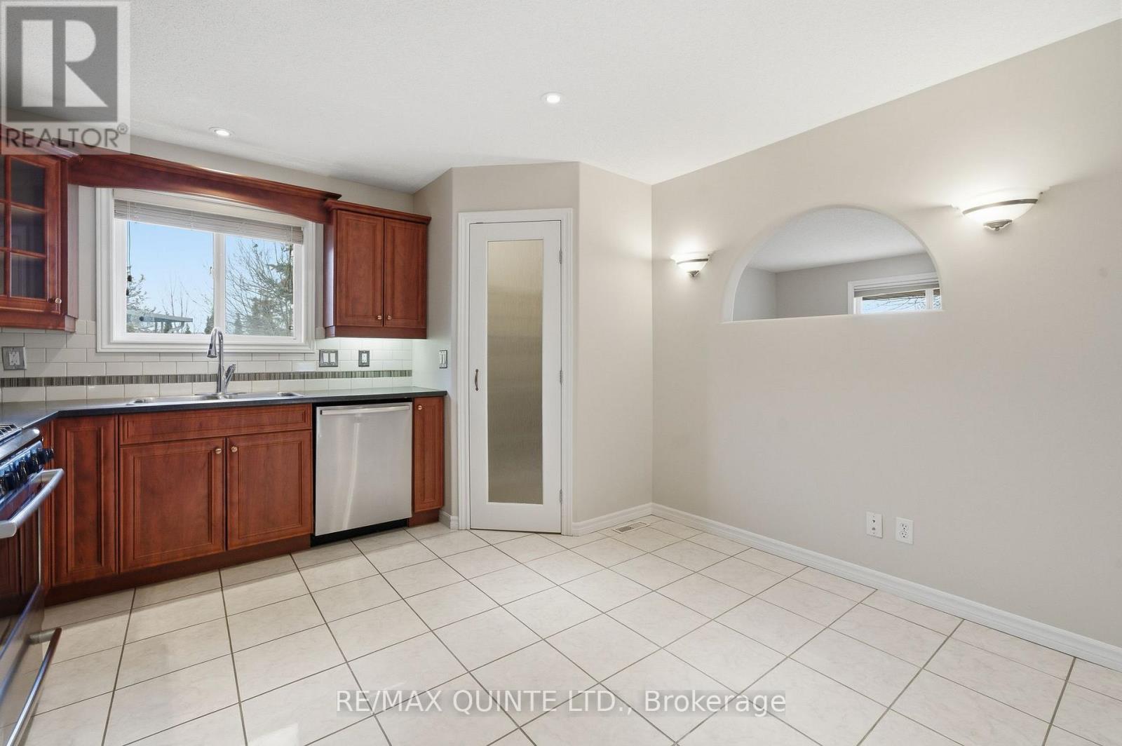 24 Britton Place, Belleville, Ontario  K8P 5N5 - Photo 16 - X12940676