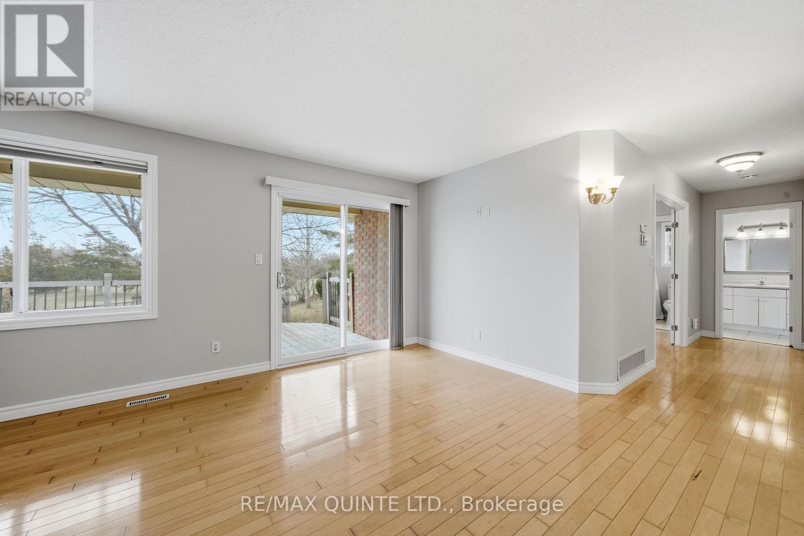 24 Britton Place, Belleville, Ontario  K8P 5N5 - Photo 26 - X12940676