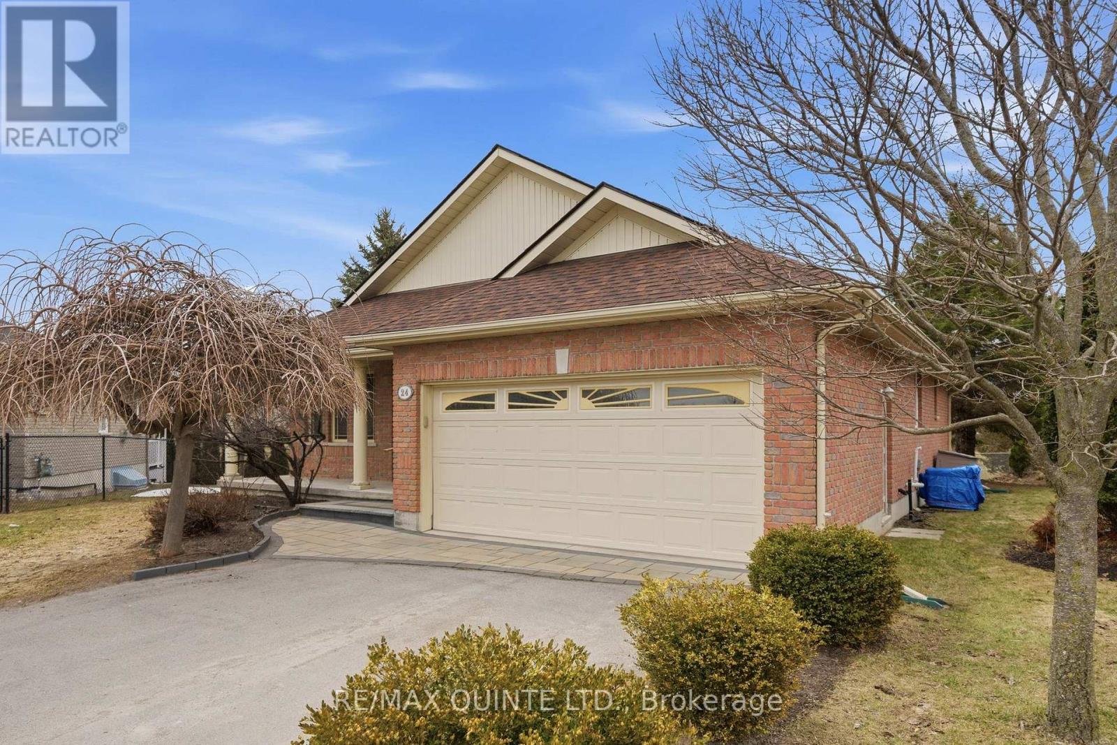 24 Britton Place, Belleville, Ontario  K8P 5N5 - Photo 3 - X12940676