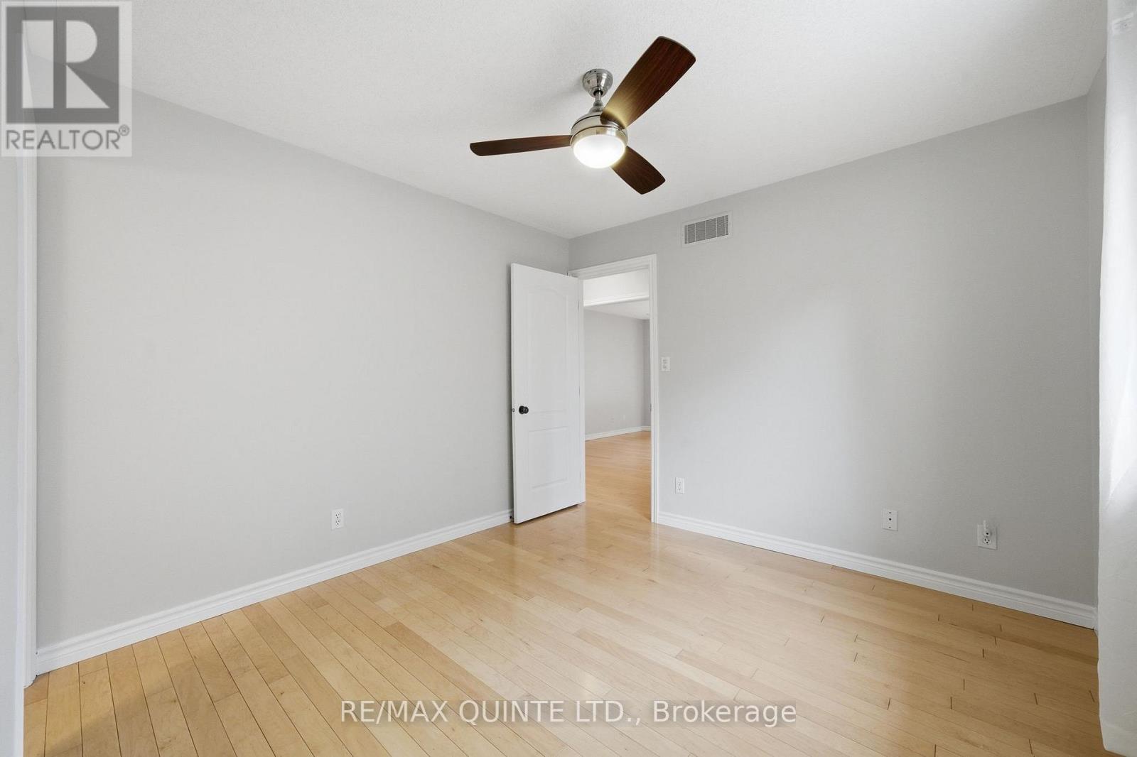 24 Britton Place, Belleville, Ontario  K8P 5N5 - Photo 34 - X12940676