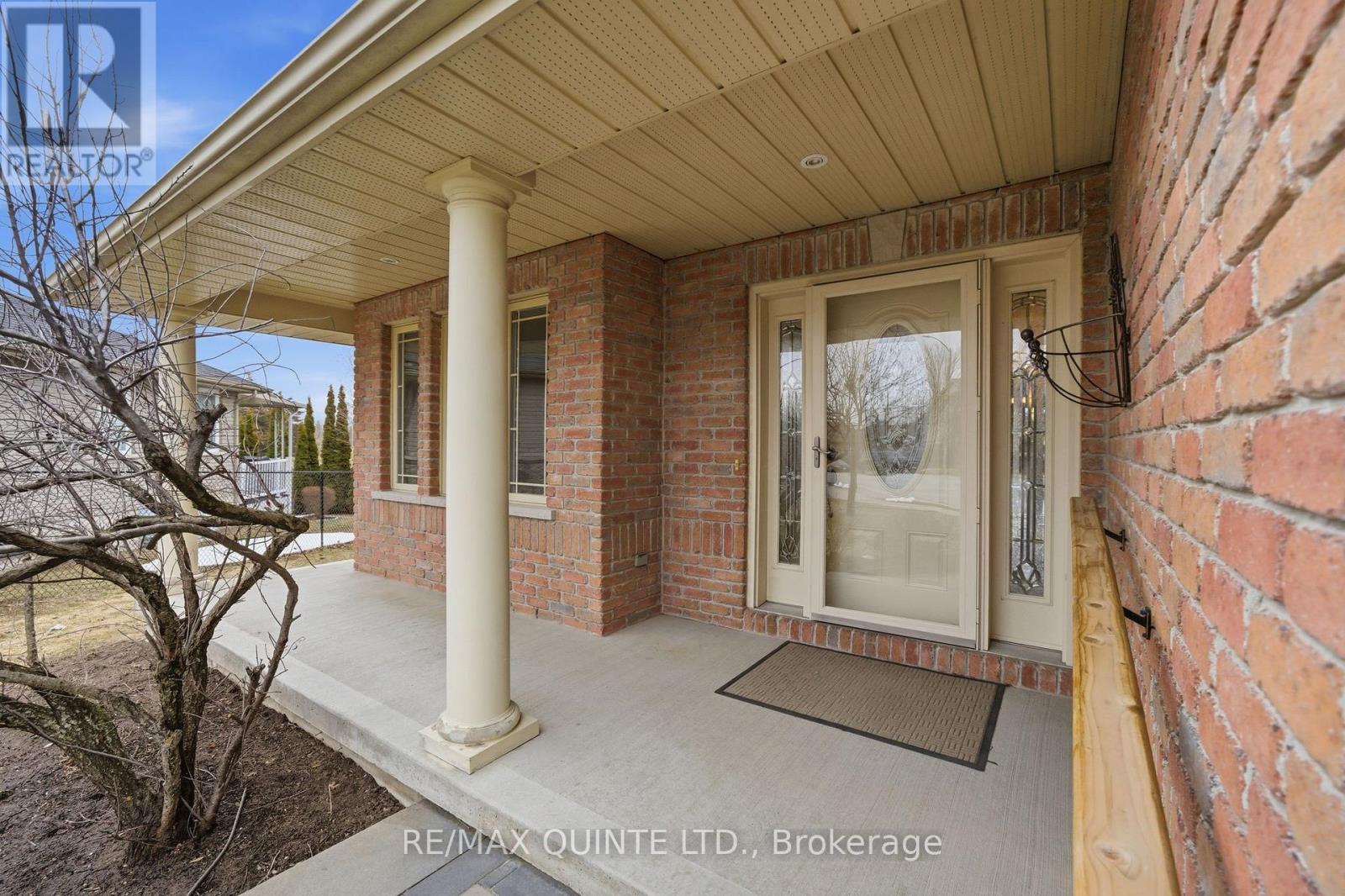 24 Britton Place, Belleville, Ontario  K8P 5N5 - Photo 5 - X12940676